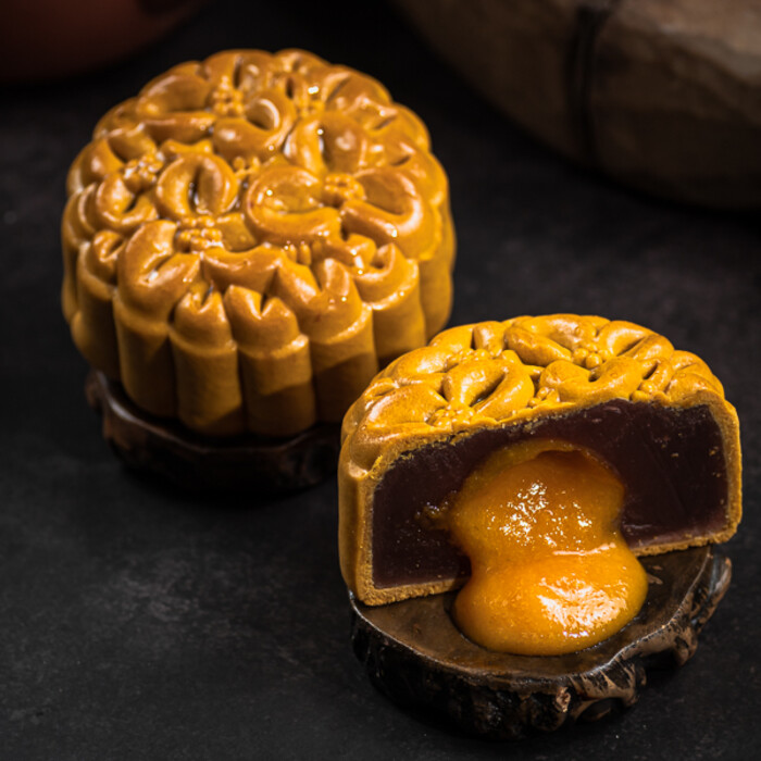 Sweet Potato Paste Lava Yolk (Mooncake)